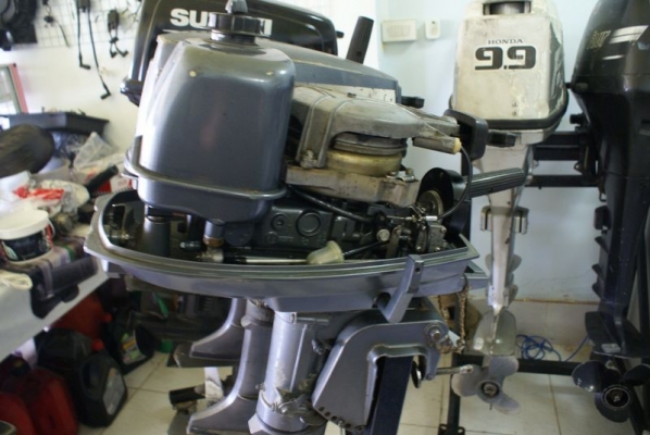 เครื่องเรือ ยามาฮ่า 5แรงม้า 2จังหวะ หางสั้น17นิ้ว มีถังน้ำมันในตัว