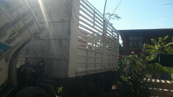 สิบล้อ HiNo-(F18-แท้:)-195แรง สภาพบางเดิมคัน เล่มทะเบียนพร้อมโอน ราคาเบาๆต่อรองได้ ครับ