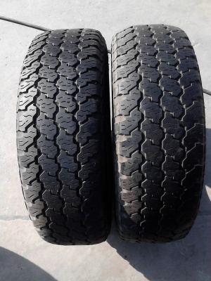 235/70R15  DUNLOP GRANTREK   มี  2  เส้น TEL.081-427-3941