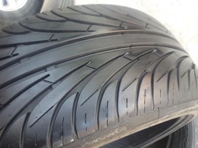 ขายยาง225/45/18 ปี4310 DUNLOP LM703  1 คู่