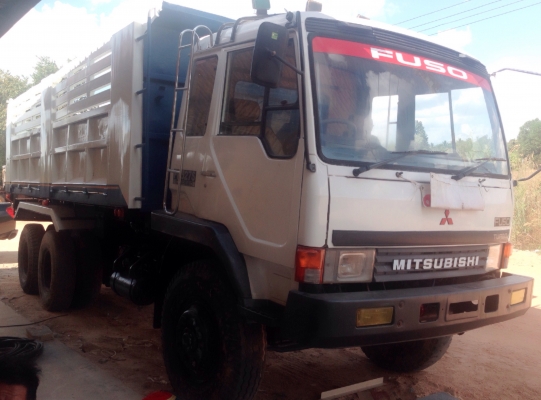 MITSUBISHI FUSO FN527S TURBO 220 HP TF 3672 สิบล้อดั๊มพ์ รถสวยมากครับ เครื่องเดิมเกียร์เดิมแน่นแรงดีมาก หัวเก๋งบางๆเดิมๆมากภายในคอนโซลครบพร้อม พวงมาลัยเพาเวอร์ ระบบเบรคทริ๊ปฟี้ครบครัน ช่วงล่างคัชซีสวยตลอดเส้นไม่มีบวม เอกสารทะเบียนครบพร้อมโอน ราคาต่อรองได้