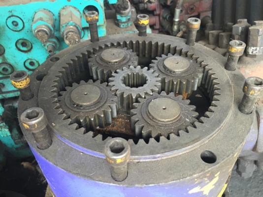 ชุดเกียร์สวิง โป๊ะสวิง Kobelco 120mark 3  ตัดรถนอกญี่ปุ่น