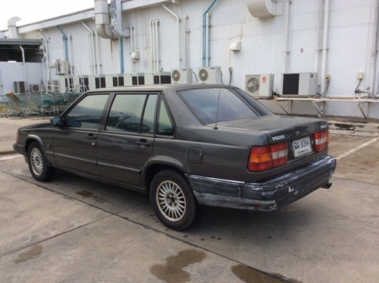 ขายรถวอลโว่ 940 GLE ตัวท็อป ปี93 เครื่อง 2JZ หัวฉีด เกียร์ออโต้ ติดแก๊ส LPG เบาะหนังปรับไฟฟ้า เบรคABS กระจกไฟฟ้าทั้งคัน แอร์เย็น สีมีริ้วรอย แม็กเดิม ยางใหม่ รถขับดี นิ่มนวล พร้อมใช้ ภาษีปี58 ขายถูกครับ