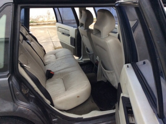 ขายรถวอลโว่ 940 GLE ตัวท็อป ปี93 เครื่อง 2JZ หัวฉีด เกียร์ออโต้ ติดแก๊ส LPG เบาะหนังปรับไฟฟ้า เบรคABS กระจกไฟฟ้าทั้งคัน แอร์เย็น สีมีริ้วรอย แม็กเดิม ยางใหม่ รถขับดี นิ่มนวล พร้อมใช้ ภาษีปี58 ขายถูกครับ