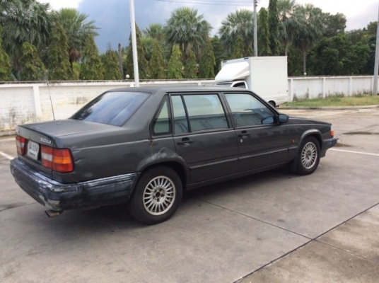 ขายรถวอลโว่ 940 GLE ตัวท็อป ปี93 เครื่อง 2JZ หัวฉีด เกียร์ออโต้ ติดแก๊ส LPG เบาะหนังปรับไฟฟ้า เบรคABS กระจกไฟฟ้าทั้งคัน แอร์เย็น สีมีริ้วรอย แม็กเดิม ยางใหม่ รถขับดี นิ่มนวล พร้อมใช้ ภาษีปี58 ขายถูกครับ