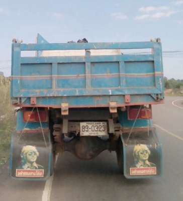 ขาย 6 ล้อดั้ม JCM คัสซีสวย เครื่อง 6BB1 145 แรงม้า เกียร์ร็อค เฟืองท้ายใหญ่จัมโบ้ พวงมาลัยพาวเวอร์ แอร์เย็น ทะเบียนพร้อม ราคาต่อรองได้ครับ