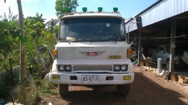ขาย 6 ล้อดั้ม HINO KL300 เครื่อง EH100 150 แรงม้า คัสซีสวยตลอดเส้น ยางเต็ม ทะเบียนพรัอมโอน ราคาต่อรองได้ครับ