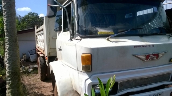 ขาย 6 ล้อดั้ม HINO KL300 เครื่อง EH100 150 แรงม้า คัสซีสวยตลอดเส้น ยางเต็ม ทะเบียนพรัอมโอน ราคาต่อรองได้ครับ