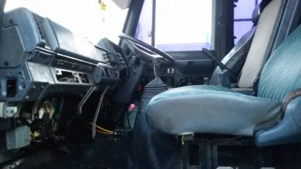 ISUZU-นางฟ้า10ล้อดั้ม2เพลาเครื่อง195.ปี38.กะบะสามมิตร-สภาพสวยพร้อมใช้.