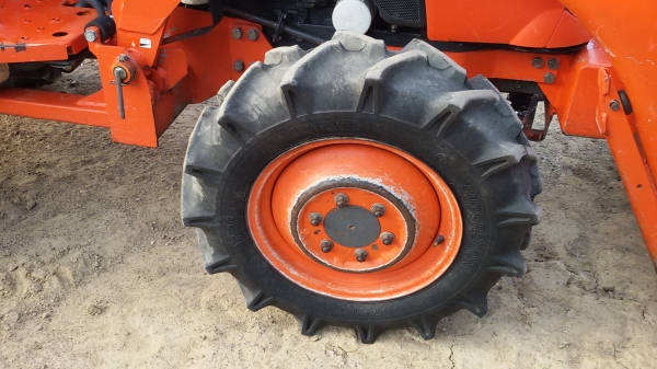 ปัญญาแทรคเตอร์..จัดมาให้ครับ ด่วน!!!คูโบต้า L3008 พร้อมใบมีดคานบนSD160พร้อมผาน5 รถไร่