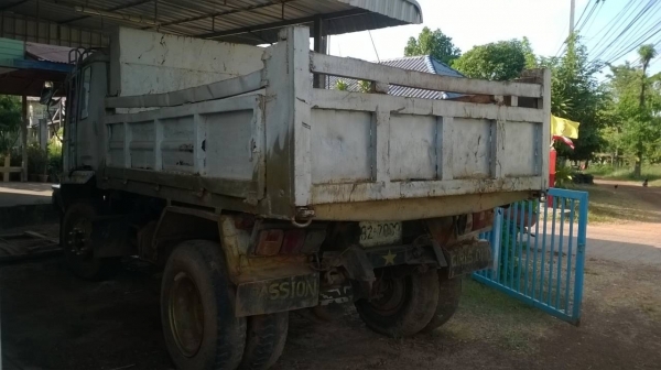 ขาย 6 ล้อดั้ม คัสซีหัวยาว วางหัว FUSO ลงเล่มแล้ว เครื่อง 6BD1 165 แรงม้า เฟืองท้าย FUSO เบรคทิฟฟี่ เพาวเวอร์ ทะเบียนพร้อมโอน ราคาต่อรองได้