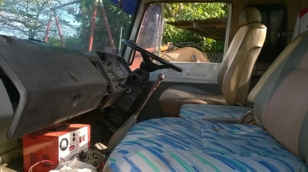 ขายเทนเลอร์ 6 ล้อ HINO ไม่มีเล่มทะเบียน เครื่อง EC100 130 แรงม้า คัสซีสวยตลอดเส้น พวงมาลัยพาวเวอร์ ราคาต่อรองได้