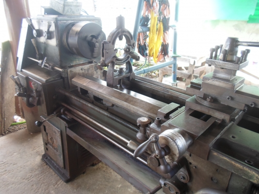 แท่นกลึง 6 ฟุต 3 เพลา เกียร์บล็อก พร้อมใช้งานกับไฟบ้าน ด่วน !!! 85,000