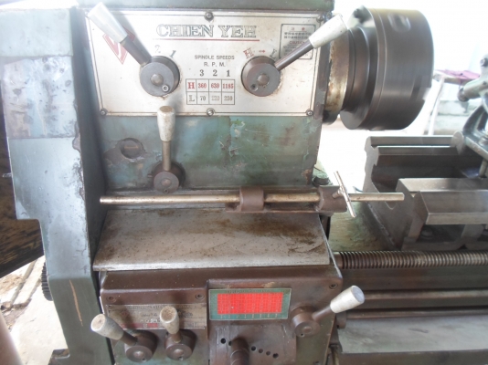 แท่นกลึง 6 ฟุต 3 เพลา เกียร์บล็อก พร้อมใช้งานกับไฟบ้าน ด่วน !!! 85,000