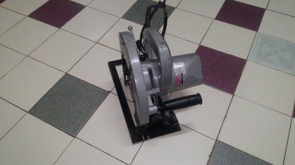 ขายเลื่อยวงเดือนขนาดใบ9นิ้วยี่ห้อmakita5900N(copy)สภาพดีพร้อมใช้งานขายไม่แพง ขายเลื่อยวงเดือนขนาดใบ9นิ้วยี่ห้อmakita5900N(copy)สภาพดีพร้อมใช้งานขายไม่แพง