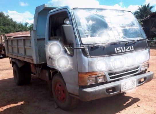 ISUZU NPR 120 HP 4HF1 หกล้อดั๊มพ์ เครื่องฝาดำ กระบะดั๊มพ์เหล็ก 4 ตันความยาว 3.60 เมตรสภาพดีไม่มีผุพร้อมบรรทุก เครื่องแรงดีไม่เยิ้ม ภายในเก๋งคอนโซลครบพร้อม พวงมาลัยเพาเวอร์ ช่วงล่างใหญ่คัชซีไม่มีบวม