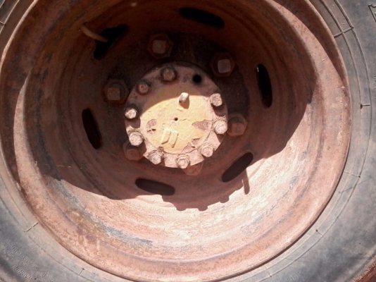 ISUZU NPR 120 HP 4HF1 หกล้อดั๊มพ์ เครื่องฝาดำ กระบะดั๊มพ์เหล็ก 4 ตันความยาว 3.60 เมตรสภาพดีไม่มีผุพร้อมบรรทุก เครื่องแรงดีไม่เยิ้ม ภายในเก๋งคอนโซลครบพร้อม พวงมาลัยเพาเวอร์ ช่วงล่างใหญ่คัชซีไม่มีบวม