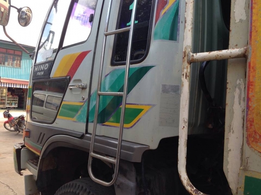 ***ขายแล้วครับขอบคุณ Truck2hand ขาย10ล้อ2เพลาดั้ม เดิมบาง(0747) HINO FM1M EM100-220HP เครื่องเดิมเกียร์เดิม แน่นๆแห้งๆ เครื่องเดิมไม่เคยแกะ แรงดี เกียร์ไม่มีหลุด ช่วงล่างเดิมๆคัสซีสวยเดิม ไม่ปะไม่ดาม กระบะดั้มพื้นเหล็กข้างไม้สภาพดี พื้นดีข้างดี ไม่โก่ง หั