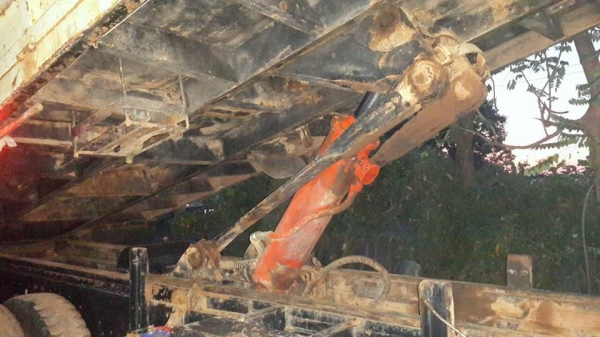 ขายดั้ม2เพลา HINO FM187LA เครื่องดีHO7C 185แรง พ.เพาเวอร์ เบรกทิฟฟี่ ภายในสวย สภาพพร้อมใช้งาน เอกสารพร้อมโอน จัดไฟแนนซ์ได้ เงื่อนไขง่ายๆวันเดียวรับรถ สนใจโทร 090-8588220คุณนะ ID:narong498 หรือwww.truck.in.th/498 หรือfb:ณรงค์ ซื้อขายรถมือสอง(เว็บไซต์ส่วนตั