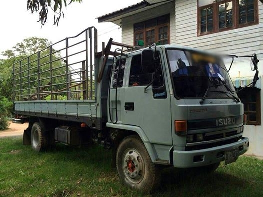 ขาย6ล้อวิ่งอ้อย มัน อีซูซุร็อคกี้170แรง สภาพำร้อมใช้งาน พ.เพาเวอร์เบรคทิ๊ฟฟี่ แชชซีสวยเครื่องดี เอกสารเล่มทะเบียนพร้อมโอน