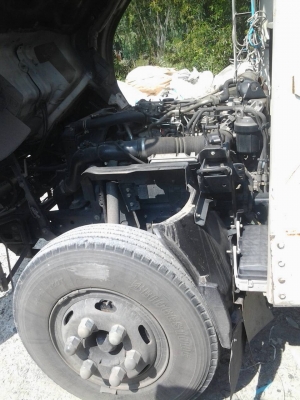 ขายรถบรรทุก 6 ล้อ ISUZU NPR 150 แรง ปี2554