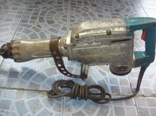 ขายแย็ก MAKITA รุ่นHM1305 ขนาด  30mm