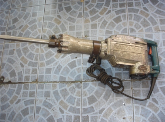 ขายแย็ก MAKITA รุ่นHM1305 ขนาด  30mm