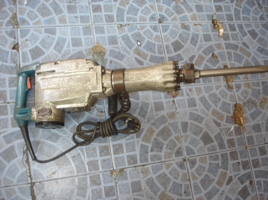 ขายแย็ก MAKITA รุ่นHM1305 ขนาด  30mm