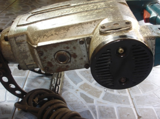 ขายแย็ก MAKITA รุ่นHM1305 ขนาด  30mm