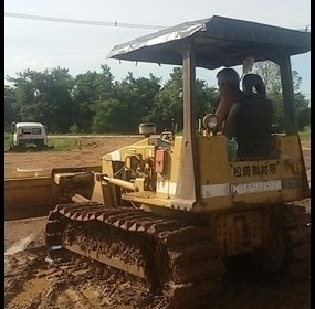 แทรคเตอร์ เครื่องดี สภาพสวยๆ แทรคเตอร์ เครื่องดี สภาพสวยๆ