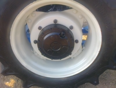 690000ขายรถไถFORD รุ่น6640  4X4 คานนิวฮอแลน  สวยพร้อมใช้  0810076640