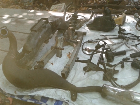 ขายอะไหล่รถมอไซค์หลายรายการ