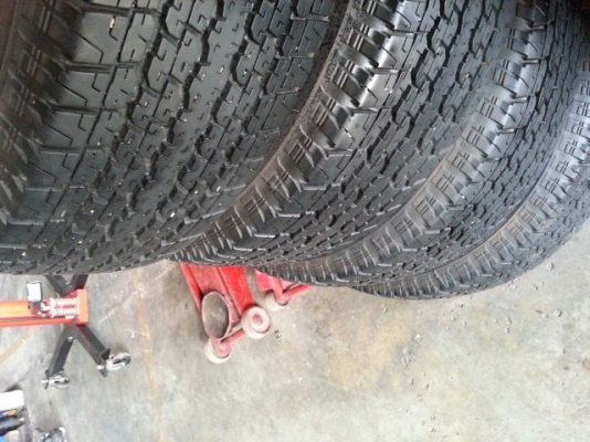 ยางป้ายแดงสวยๆคุ้มๆ ครับ DR.ยางยนต์ แม่กลอง