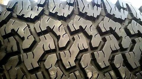 ขายยางBF 265/70/16 สัปดาห์ที่33/13 เกือบใหม่ ราคาถูก