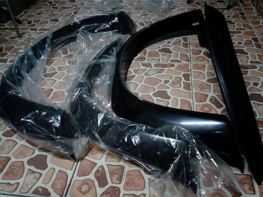 ขายโป่งล้อสตราด้าขนาด 4นิ้วครึ่งของใหม่