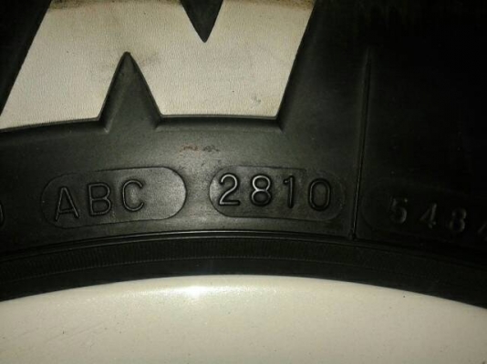 ขายยางMud  245/75/16 ปี10สวยๆครับ