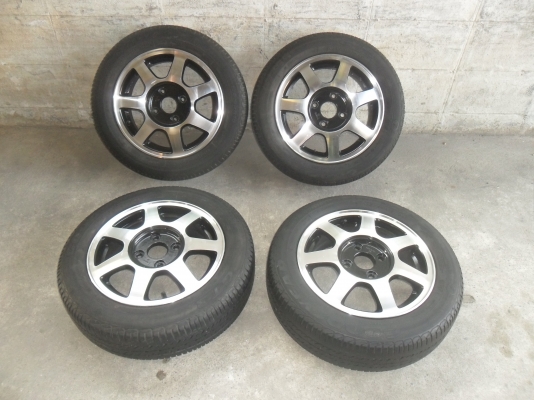 ล้อแม็ก 15นิ้ว 4รู100 พร้อมยาง สวยๆ 4 ล้อ ราคา 4500 บาท
