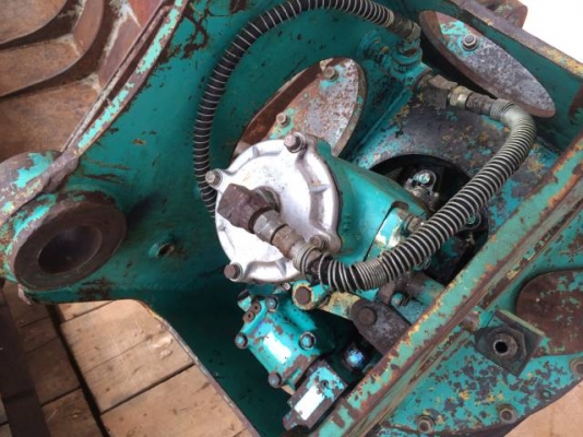 ขายปากคีบเหล็ก หมุนได้ซ้าย ขวา 360 องศา ใช้กับ รถขุด PC 120 นำเข้าจากญี่ปุ่น ติดต่อ 081-2990958/089-8368497 (เจ้าของขายเอง) ขายปากคีบเหล็ก หมุนได้ซ้าย ขวา 360 องศา ใช้กับ รถขุด PC 120 นำเข้าจากญี่ปุ่น ติดต่อ 081-2990958/089-8368497 (เจ้าของขายเอง)