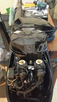 ขายเครื่องสองจังหวะ Mercury 10 HP หางสั้นสภาพดีมั๊กๆ ขายเครื่องสองจังหวะ Mercury 10 HP หางสั้นสภาพดีมั๊กๆ