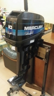 ขายเครื่องสองจังหวะ Mercury 10 HP หางสั้นสภาพดีมั๊กๆ ขายเครื่องสองจังหวะ Mercury 10 HP หางสั้นสภาพดีมั๊กๆ