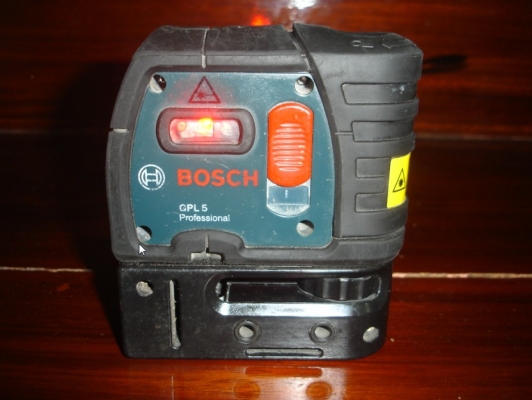 ขายเครื่องกำหนดจุดด้วยเลเซอร์ ยี่ห้อ BOSCH รุ่น GPL5
