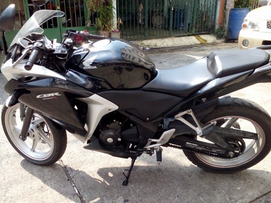 ขาย HONDA CBR 250 i ปี 55 สีดำ เครื่องดี สีสวย รอเล่ม 1 อาทิตย์