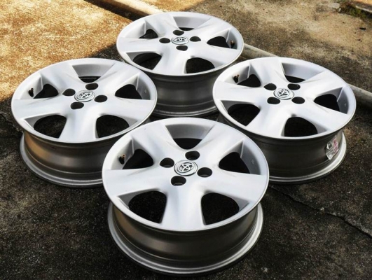 ล้อแม็กซ์แท้ ขอบ15นิ้ว 4รู100 (4วง=2,900บ.) ไม่แตก ไม่ดุ้ง สีสวย ใส่รถเก๋งที่ดุมล้อ 4รู100 ได้เกือบทุกรุ่น T.092-9351644