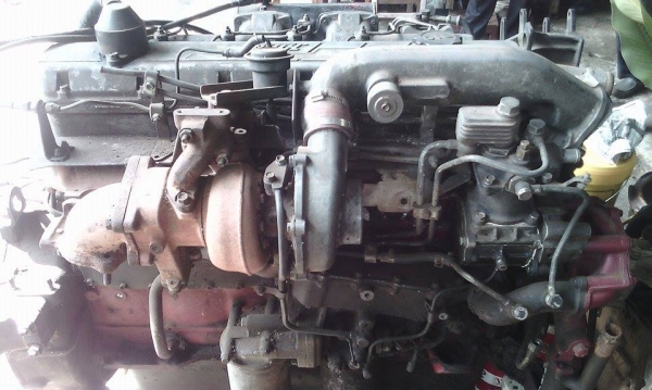 เครื่องฮีโน่P11 C สภาพพร้อมใช้ราคา200000บาท สนใจติดต่อได้ที่เบอร์ 084-7823249