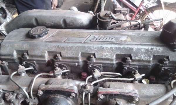 เครื่องฮีโน่P11 C สภาพพร้อมใช้ราคา200000บาท สนใจติดต่อได้ที่เบอร์ 084-7823249