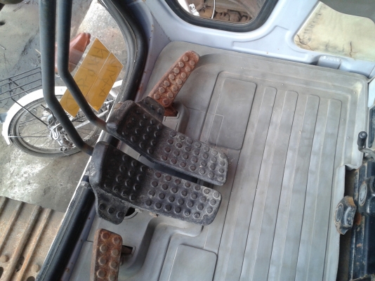 ต้องการขายรถขุดยี่ห้อ HITACHI--EX120-2 รถนอกนำเข้าจากญี่ปุ่น