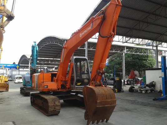 ต้องการขายรถขุดยี่ห้อ HITACHI--EX120-2 รถนอกนำเข้าจากญี่ปุ่น