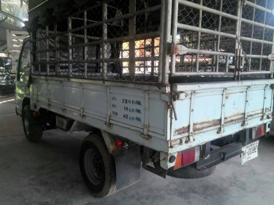 ขายรถบรรทุก 4 ล้อใหญ่ ISUZU NKR 88 แรงม้าปี 2540 ราคา 250000