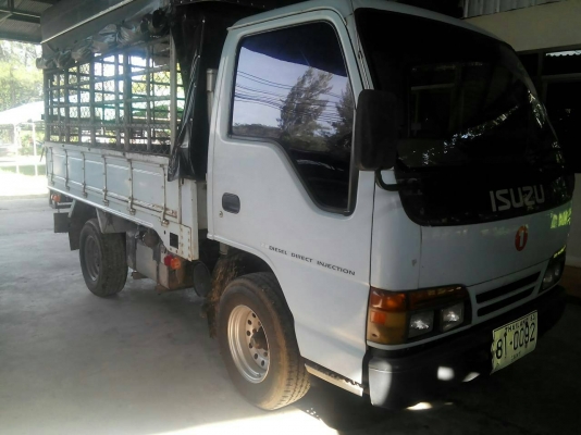 ขายรถบรรทุก 4 ล้อใหญ่ ISUZU NKR 88 แรงม้าปี 2540 ราคา 250000