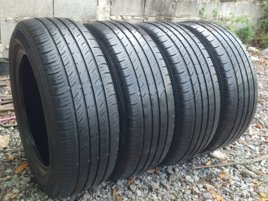 ขายยางDUNLOP  195/60R15 ยางสัปดาห์ที่17ปี13 สวยๆ จำนวน 4  เส้น